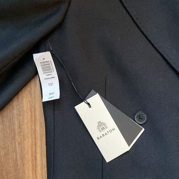 Aritzia Babaton Highland Blazer - XS, NWT - Picture 9 of 10